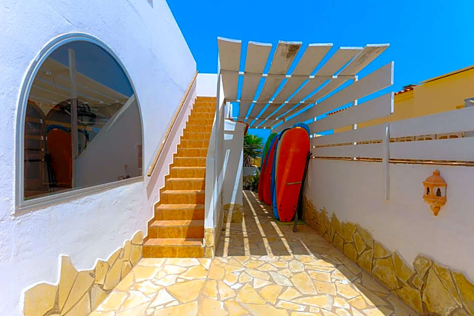 Pura Vida Surf House