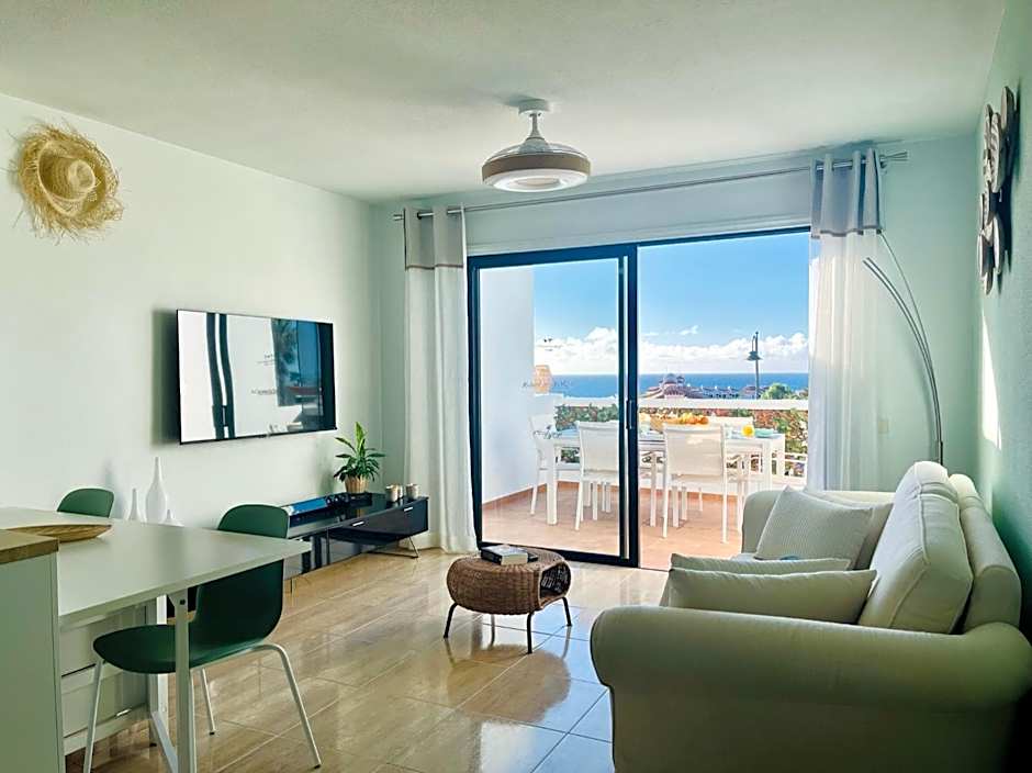 Fantastic sea and golf course view house with 3 bedrooms