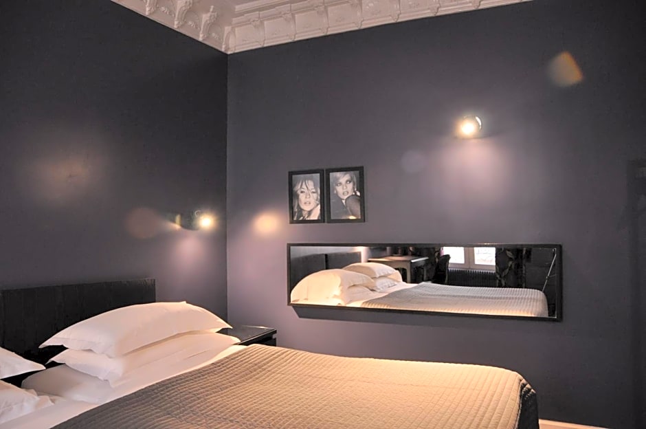 Hotel Noir