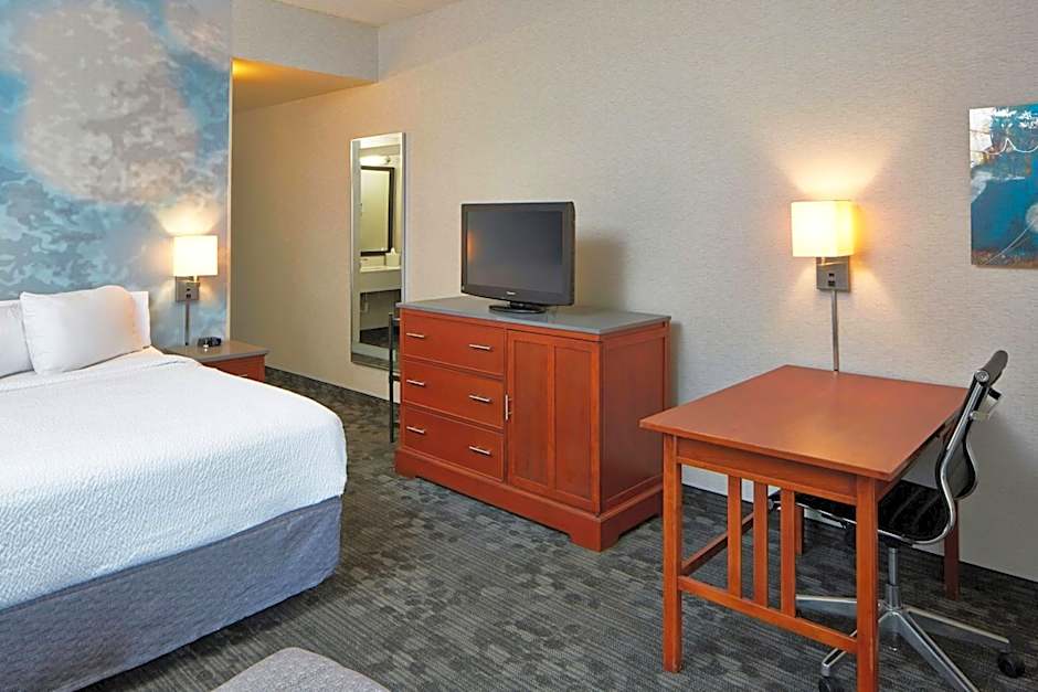 Courtyard by Marriott Bloomington by Mall of America