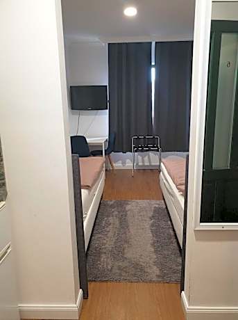 Twin Room with Bathroom