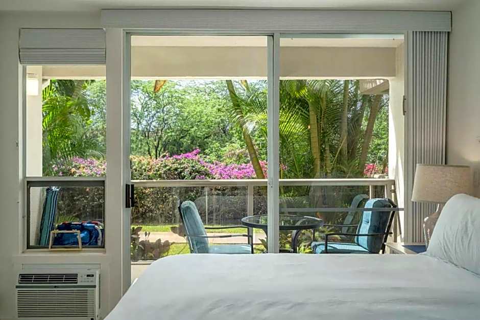 Central Kihei Gem! 3-Min Walk to the Beach & Shops