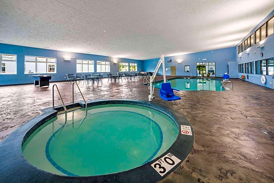 AmericInn by Wyndham Green Bay Near Stadium