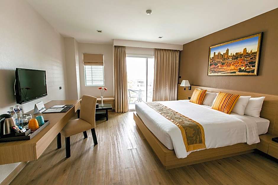 Adelphi Pattaya Hotel