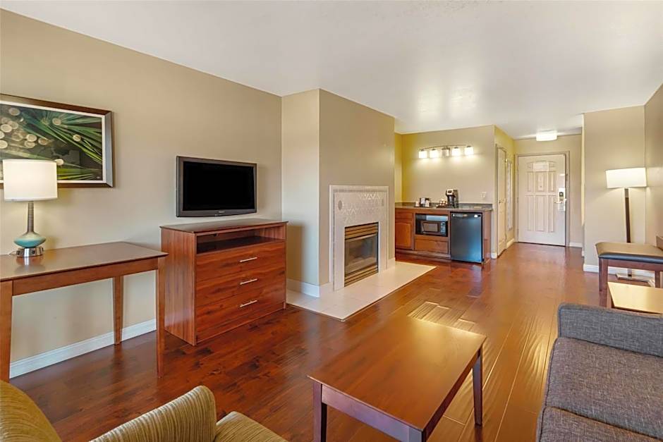 Best Western Plus John Jay Inn & Suites