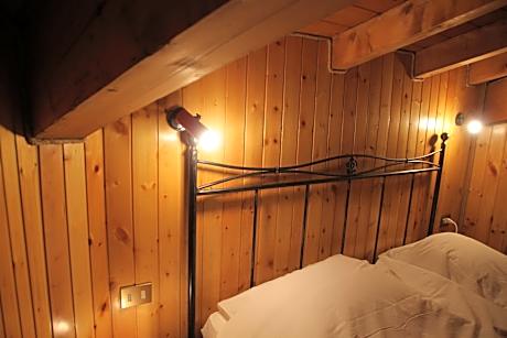 Double Room with Private External Bathroom