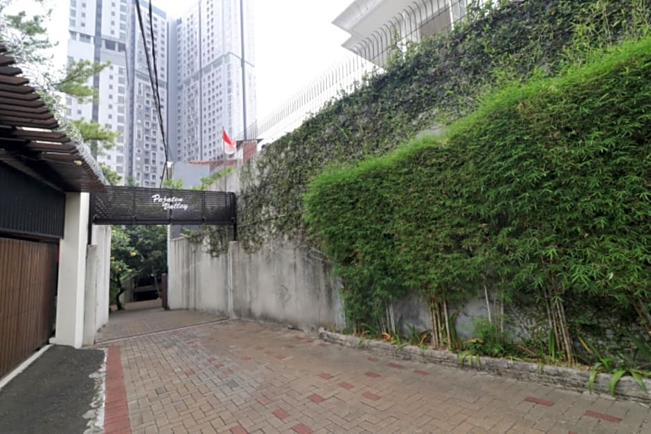 Pejaten Valley Residence