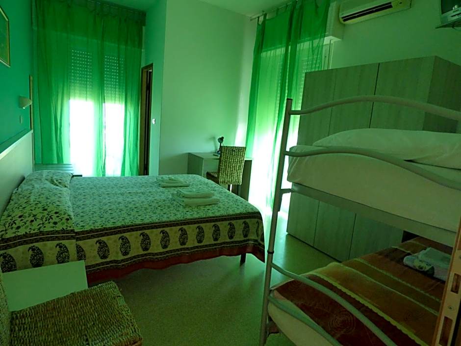 Consul Hotel