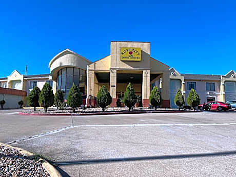 Rose City Inn & Suites