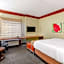 La Quinta Inn & Suites by Wyndham Raleigh/Durham Southpoint