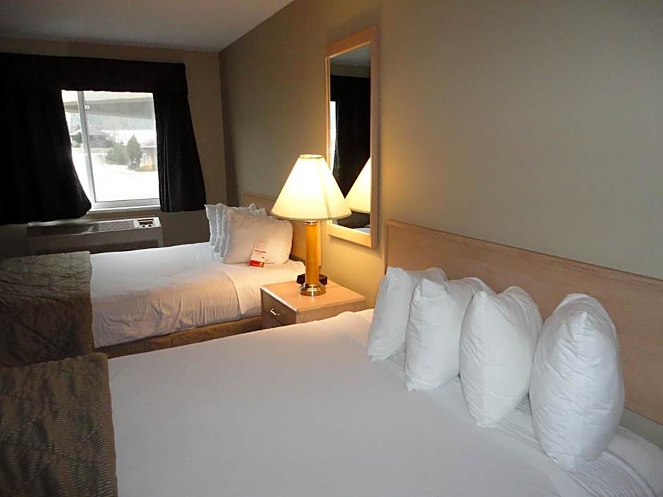 Super 8 by Wyndham West Kelowna BC