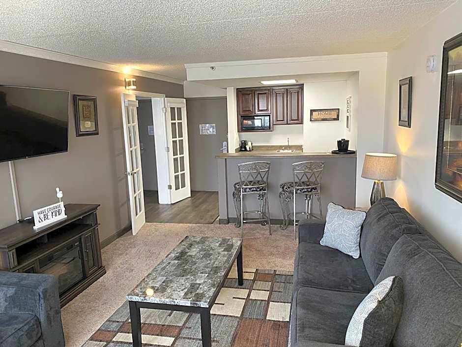 Ramada by Wyndham Albuquerque Midtown