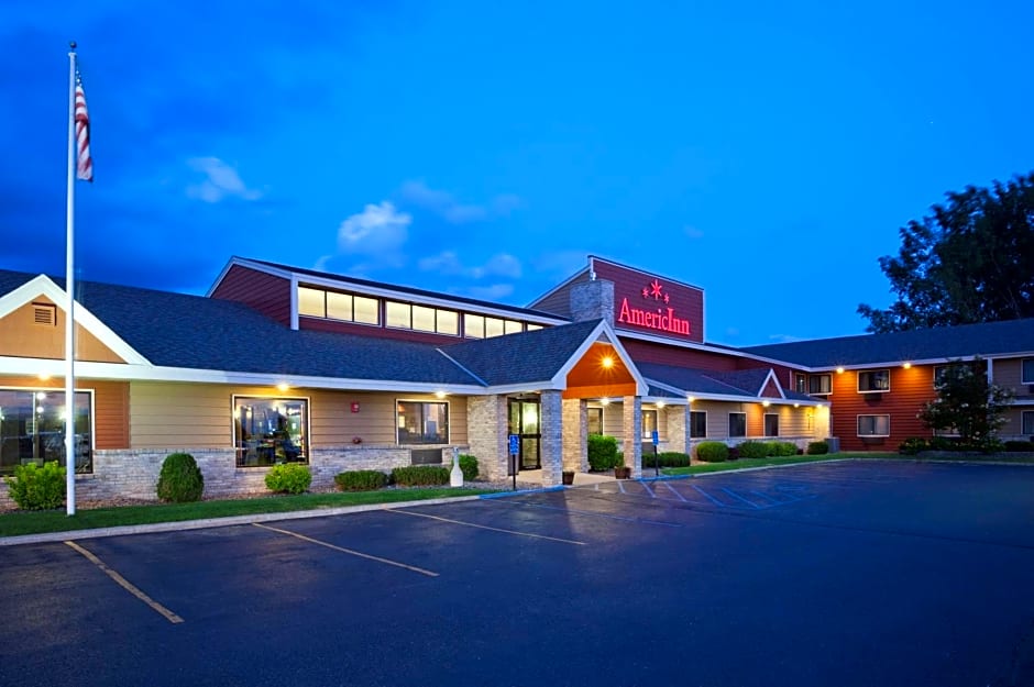 AmericInn by Wyndham Fergus Falls Conference Center