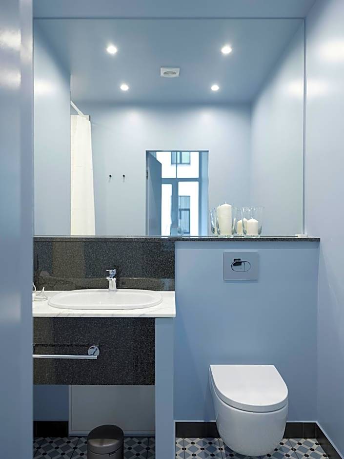 MIRO Rooms Skolas - quiet chic, free parking, self check-in