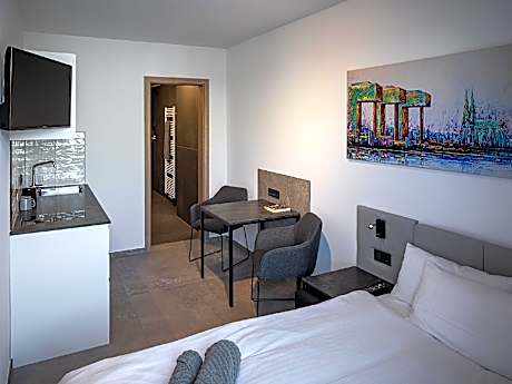 Home & Work Apartments GmbH & Co. KG