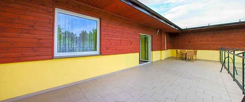 Okulski Grand Rozewie Pokoje i Apartamenty