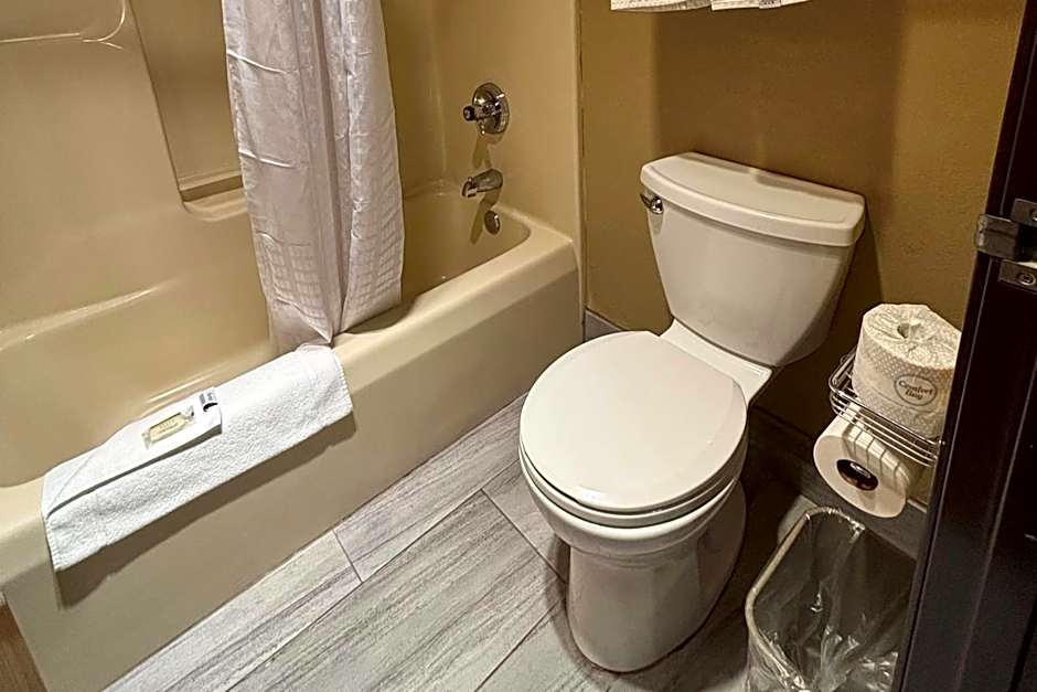 Super 8 by Wyndham McLean/Bloomington SW