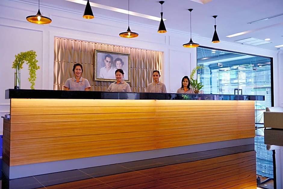 Picnic Hotel Bangkok