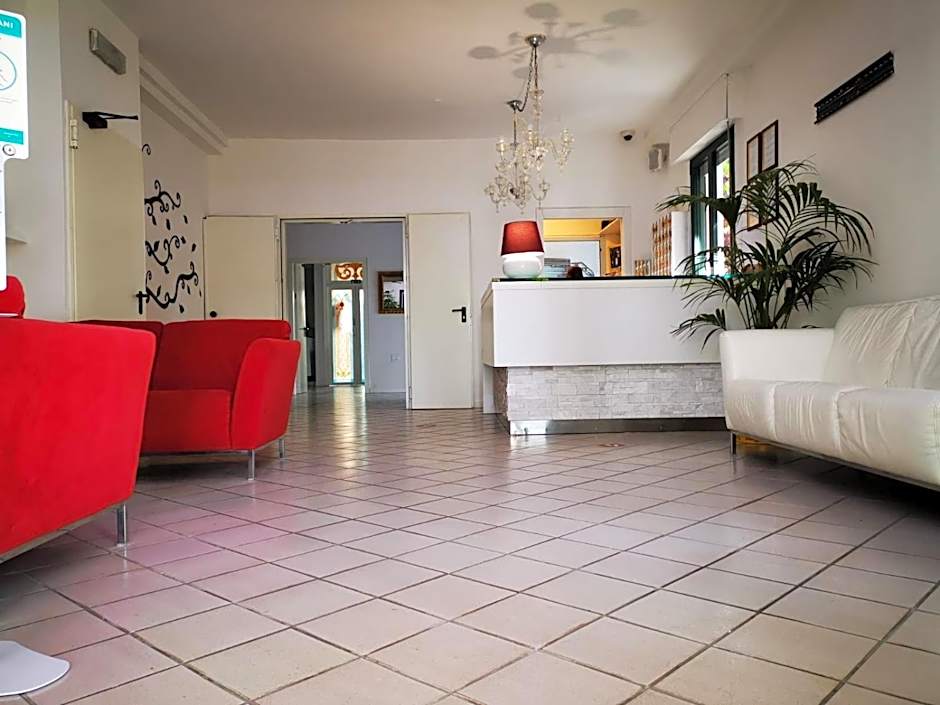 Kristalex Pet Friends Hotel