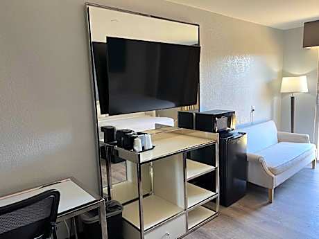Queen Room with Two Queen Beds - Disability Access
