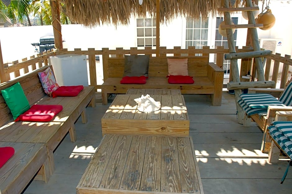 Bnbbonaire Near The Ocean