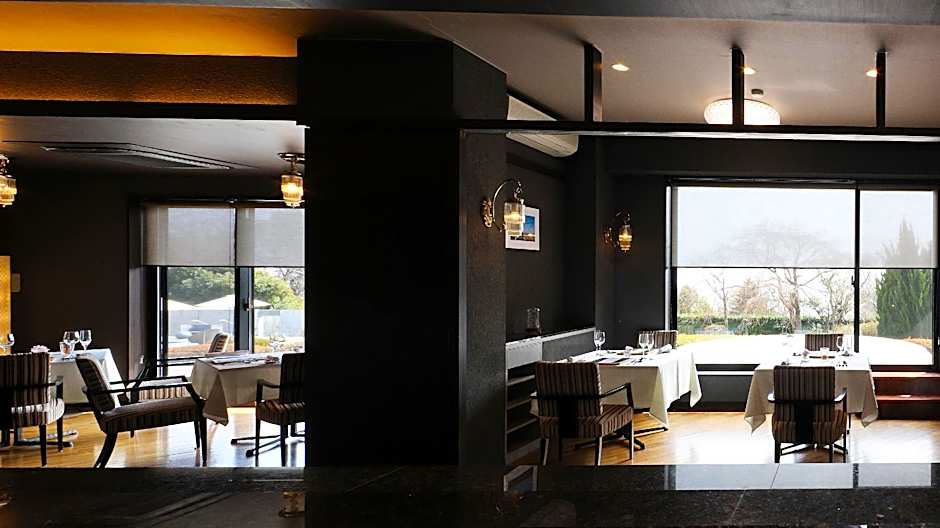 the salon izukogen Hotels & Resort