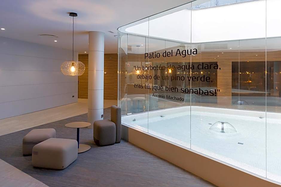 Hotel Macia Sevilla Kubb