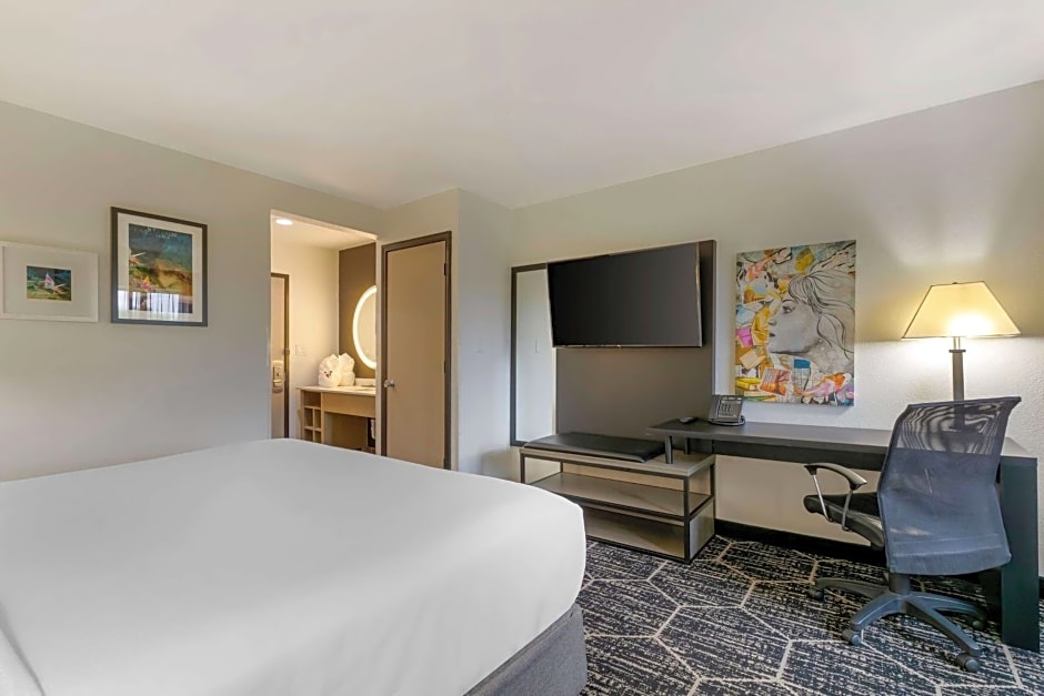 La Quinta Inn & Suites by Wyndham Des Moines West Clive