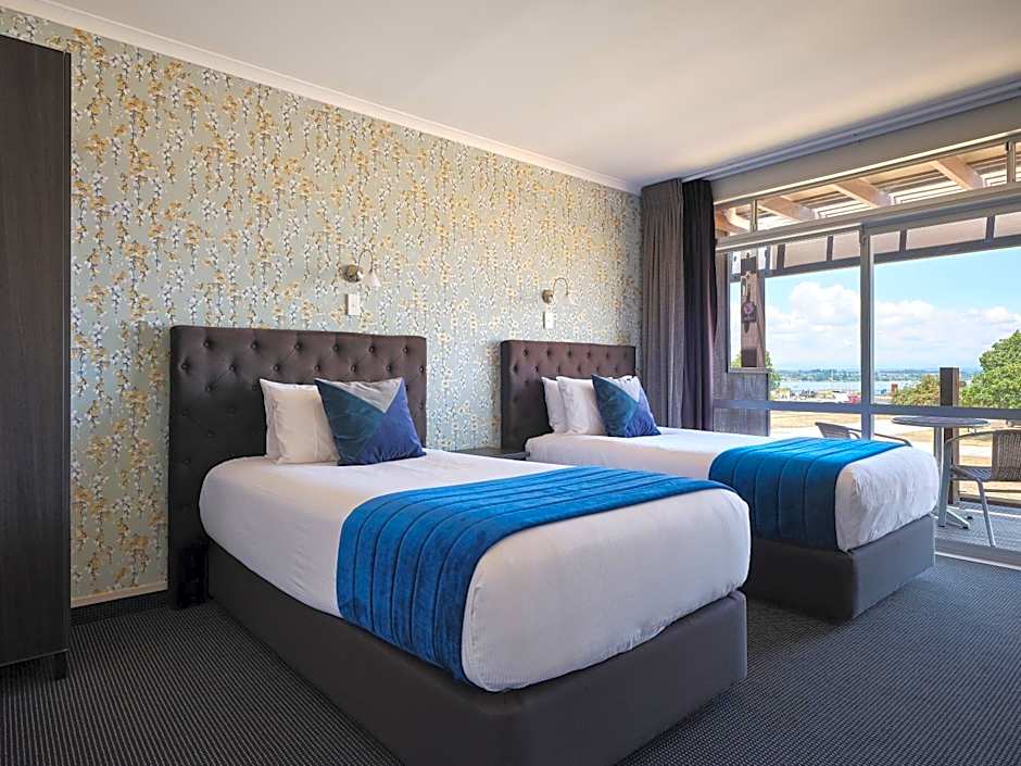 Suncourt Hotel & Conference Centre