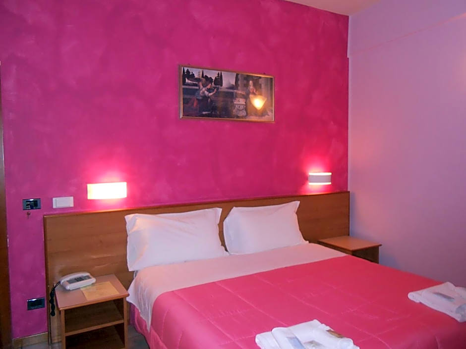 Hotel Pellegrino E Pace