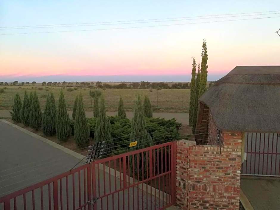 Gaggle Inn Guest Lodge