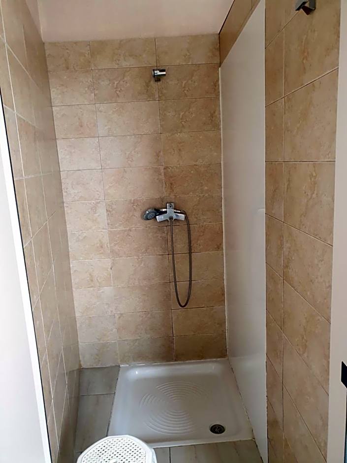 Albergue Porta Real NO BIKE STORAGE