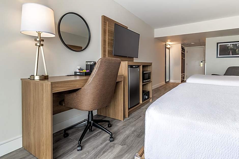 Atrium Hotel Vancouver