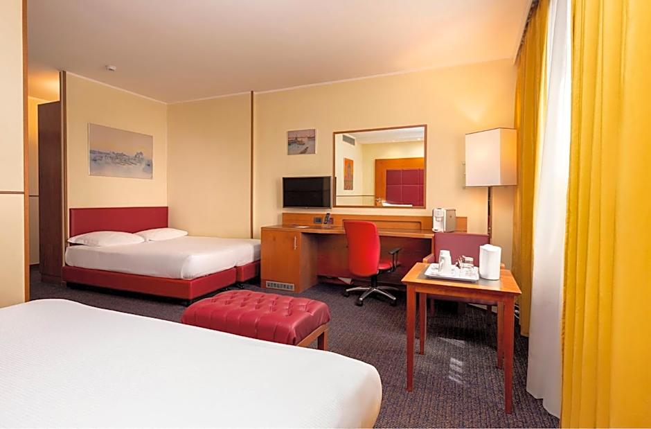 Crowne Plaza Venice East By IHG