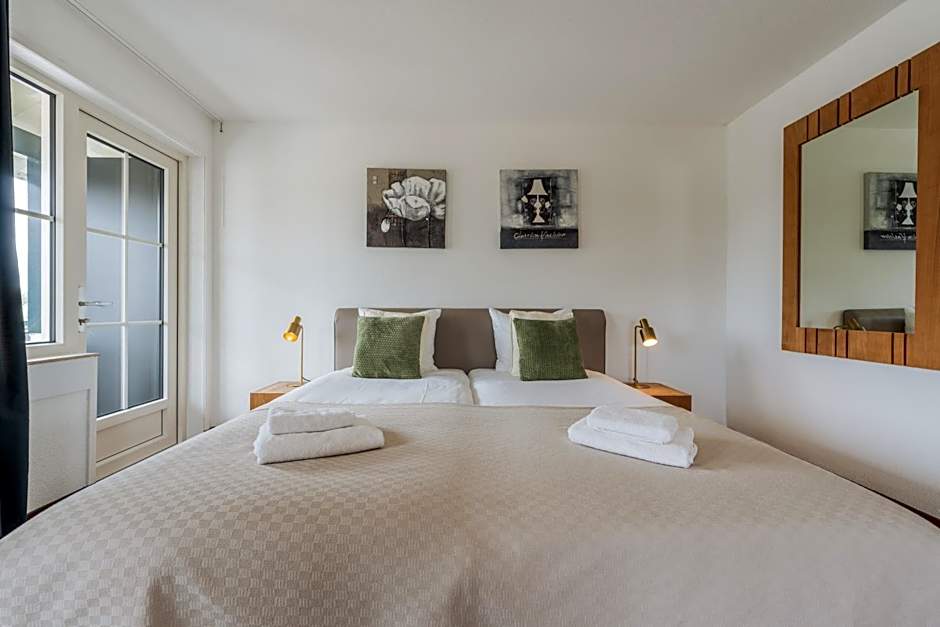 Strandhotel Dennenbos