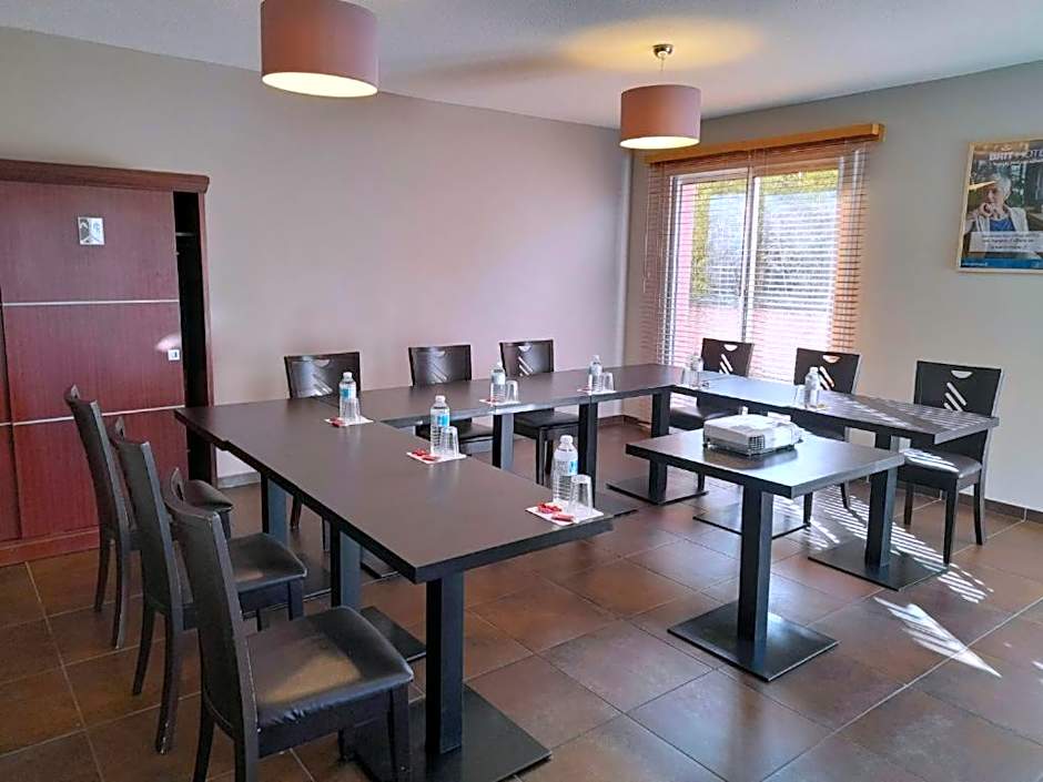 Brit Hotel Confort Montauban