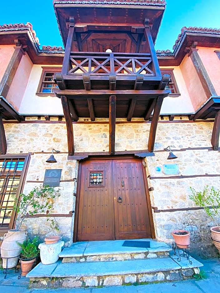 Aristotelous Alexandrou Historic Inn