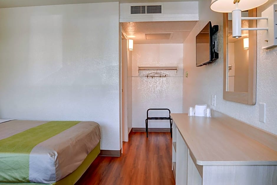 Motel 6-Springfield, OR - Eugene North