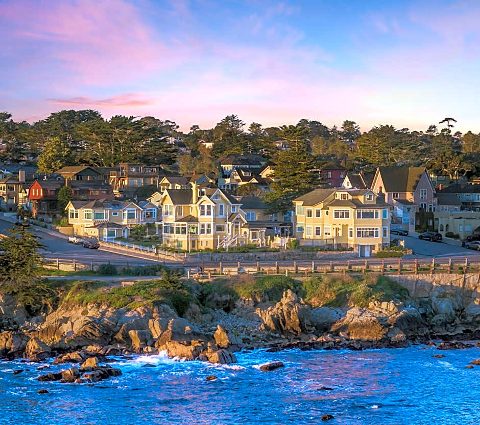 Seven Gables Inn