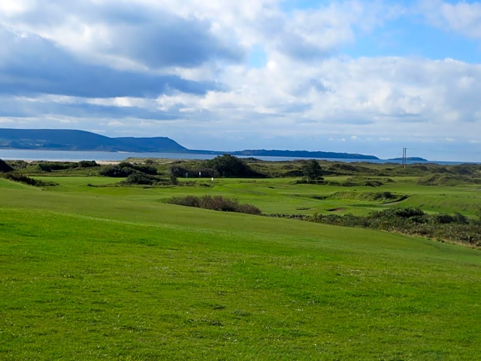 Four seasons Guest House