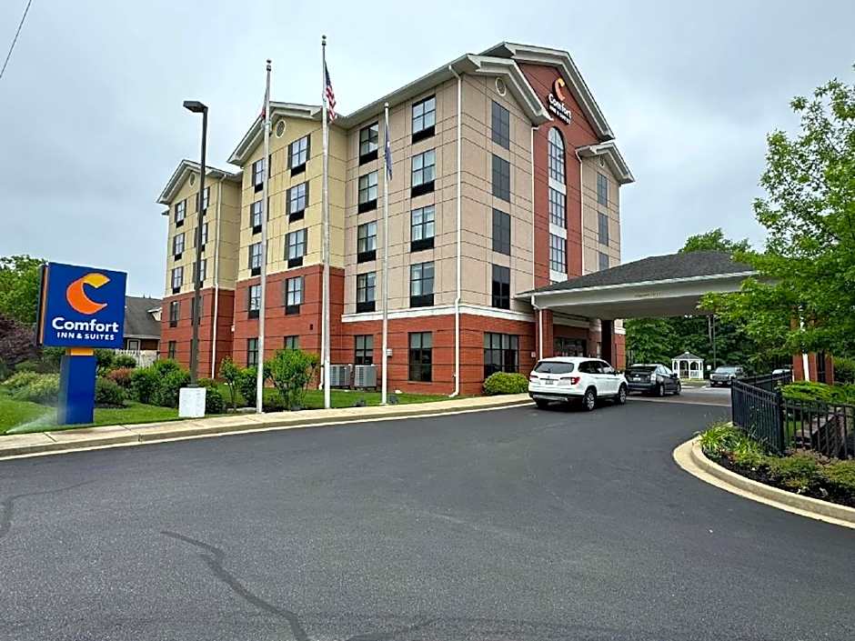 Comfort Inn & Suites Lexington Park