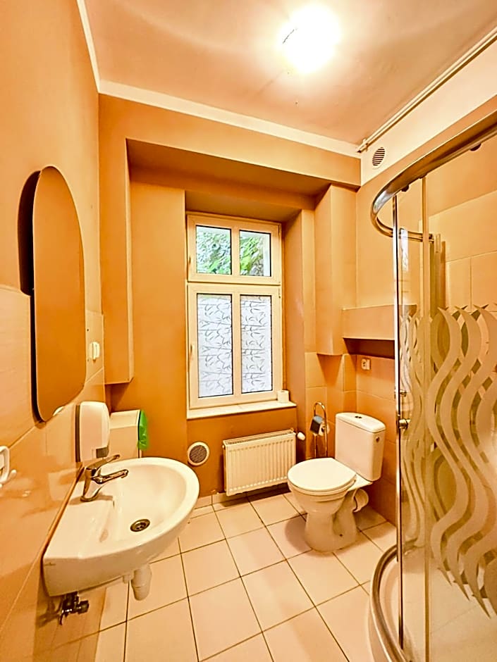 Explorer B&B Old Town Rooms & Apartment #don't be a tourist, be an Explorer!