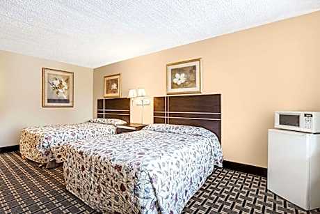Queen Room with Two Queen Beds - Non-Smoking