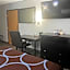 Super 8 by Wyndham Cleveland TX