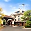 Travelodge by Wyndham Oshawa Whitby