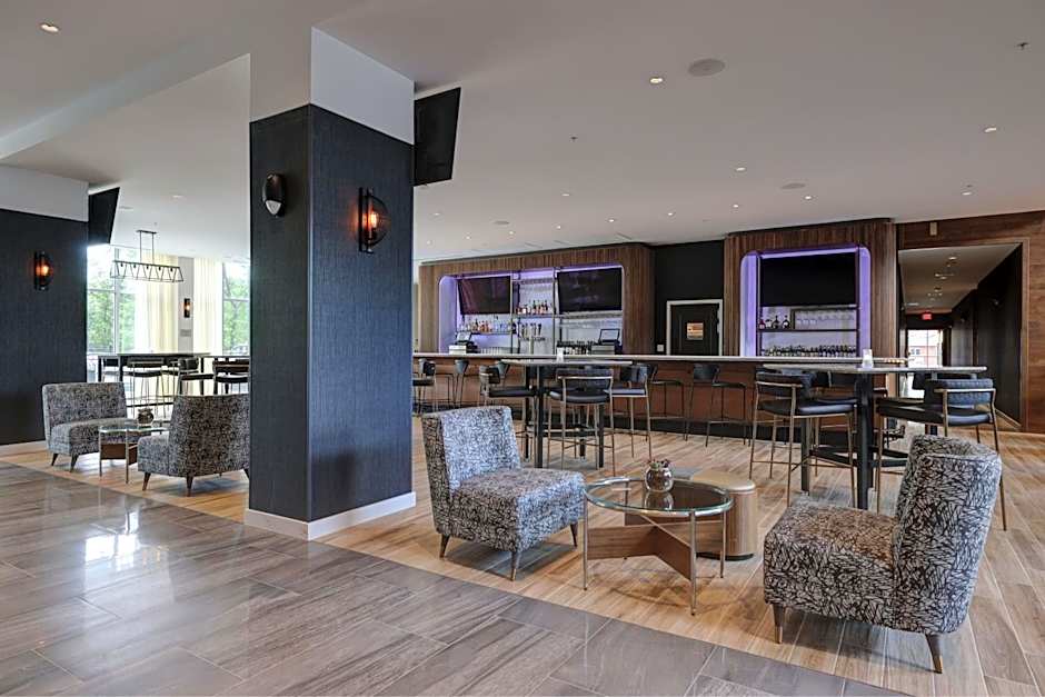 Courtyard by Marriott Iowa City University Heights