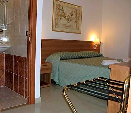 Double or Twin Room with Private Bathroom