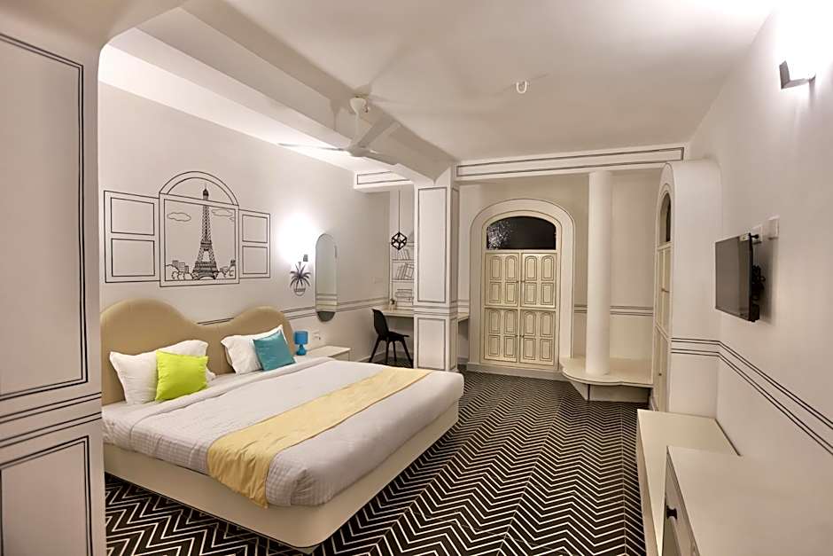 Photo 1 of 12 of 1 King Bed Suite, Jacuzzi®