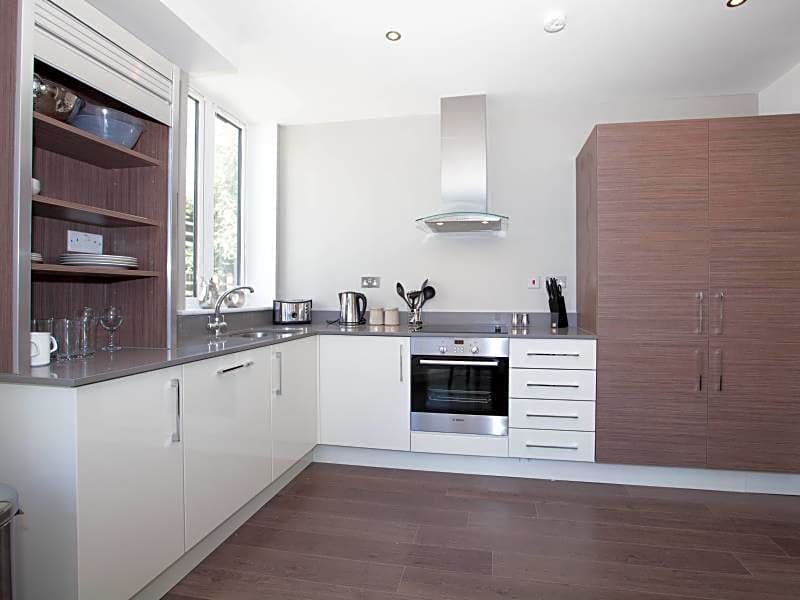 One White's Row Apartments