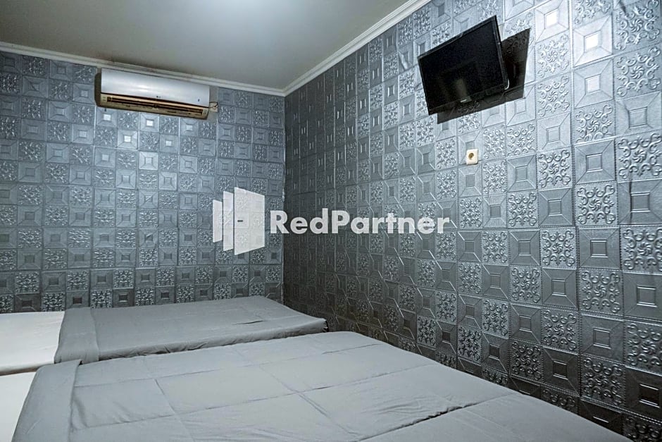 Crown Residence near Tugu Yogyakarta Mitra RedDoorz